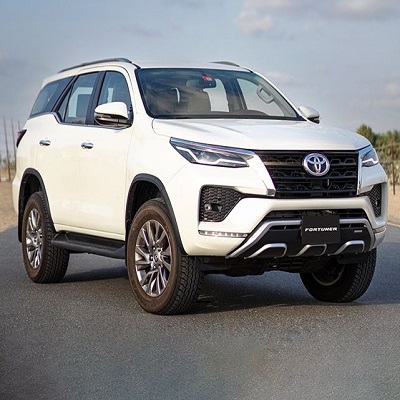 Fortuner taxi service in pathankot