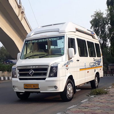 Tempo-Traveller-booking-in-Pathankot